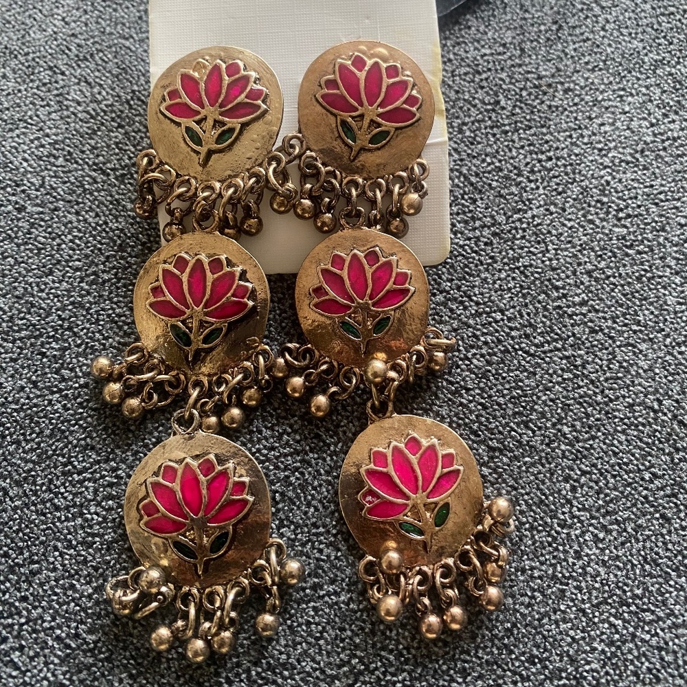 NWT Lotus long earrings
